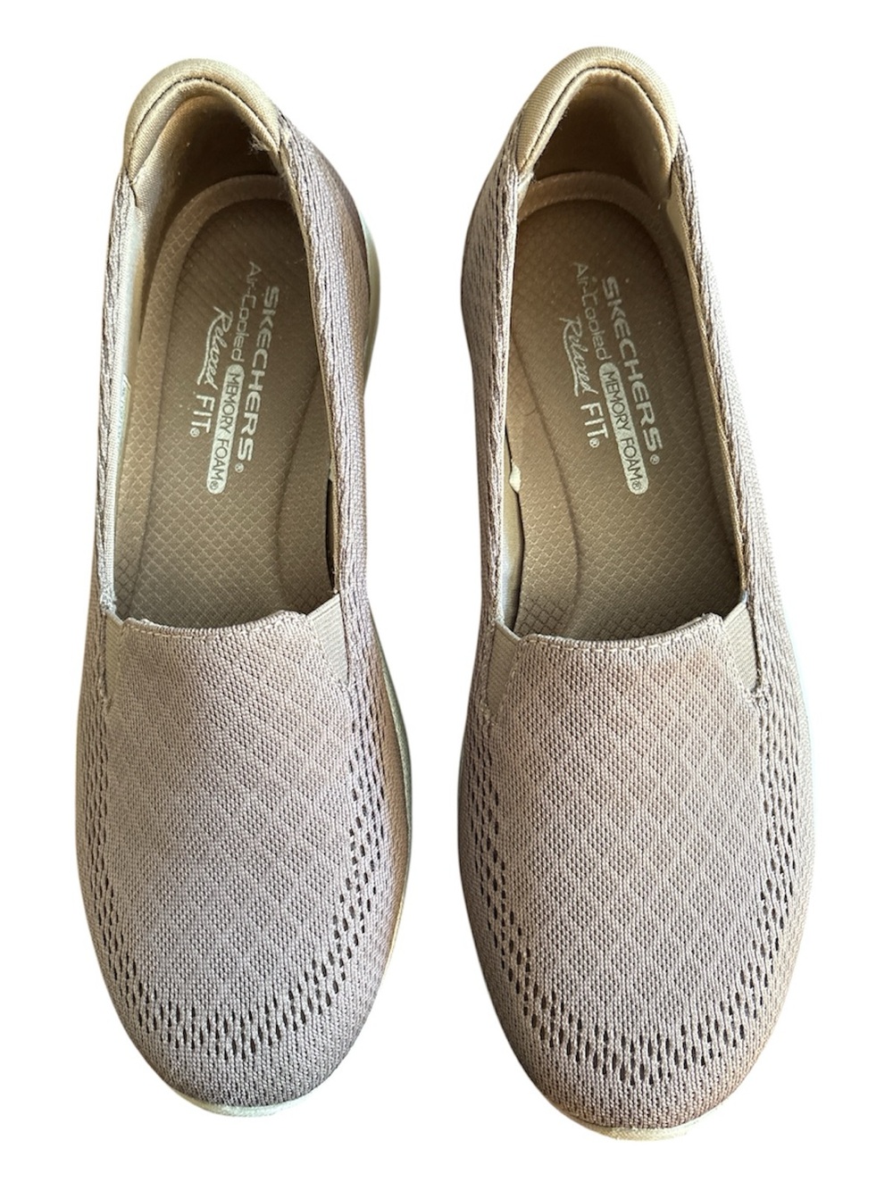 SKECHERS WOMENS REGGAE FEST DARK TAUPE COMFORT SHOE SIZE 8.5 RELAXED FIT